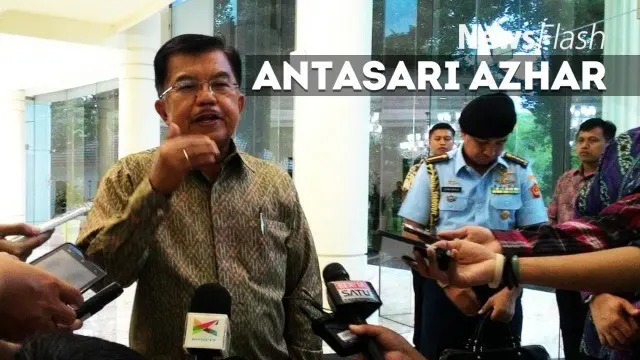  Mantan Ketua KPK Antasari Azhar menggelar syukuran atas pembebasan bersyaratnya di kawasan Serpong, Tangerang Selatan. Wakil Presiden Jusuf Kalla yang hadir pada acara tersebut menyatakan hendaknya kejadian yang menimpa Antasari menjadi pelajaran ba...