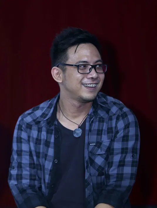 "Pengennya tuh diem aja, tapi ternyata diem itu salah. Semakin diem, semakin berita menjadi ke mana-mana," ucap Gracia Indri ditemui Bintang.com di kawasan Kebon Jeruk, Jakarta Barat, Senin (23/5/2016). (Nurwahyunan/Bintang.com)