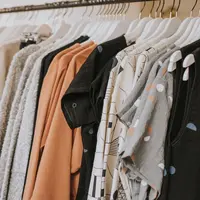 Ilustrasi Pakaian Credit: unsplash.com/Lauren