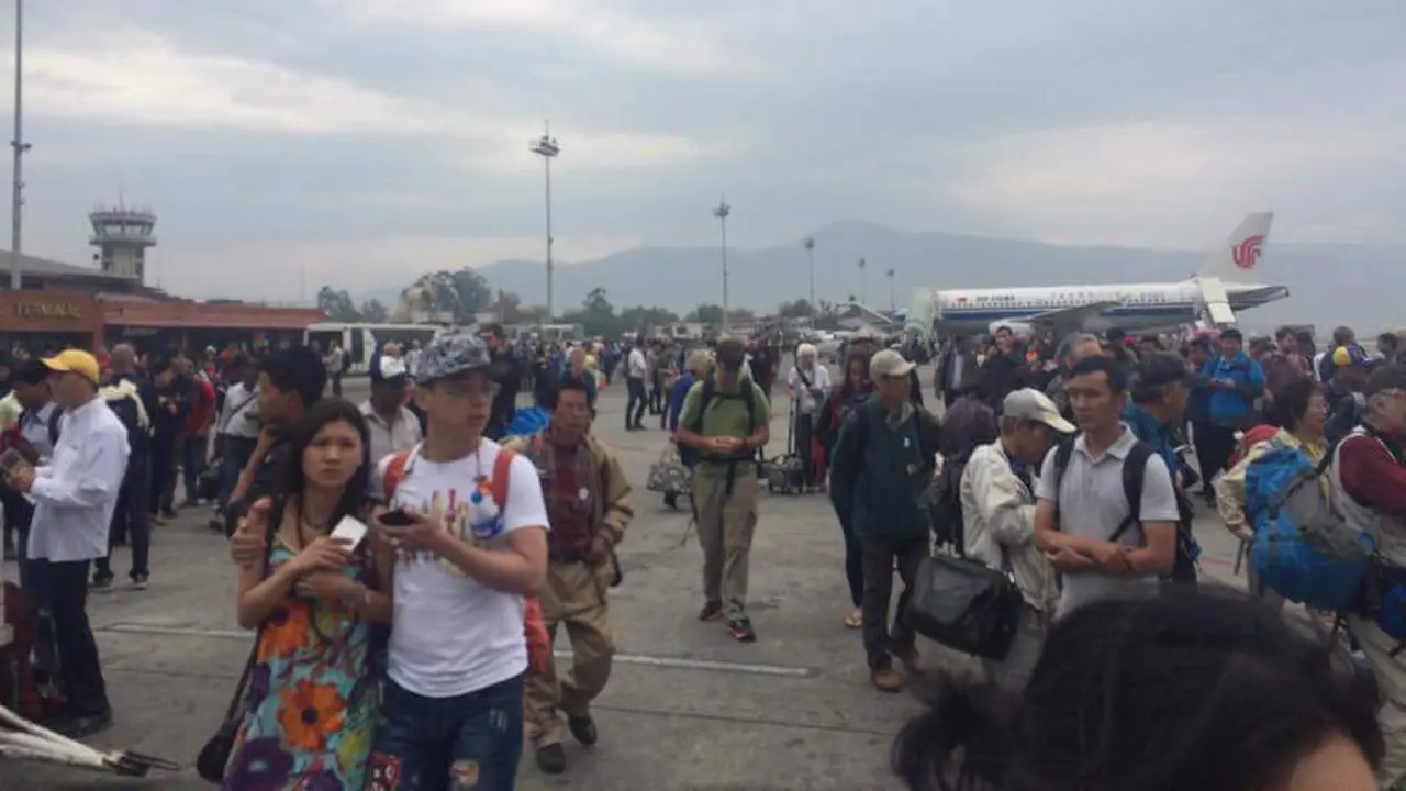 Wamenlu: Pengiriman Bantuan Terkendala Akses Bandara Nepal Mati