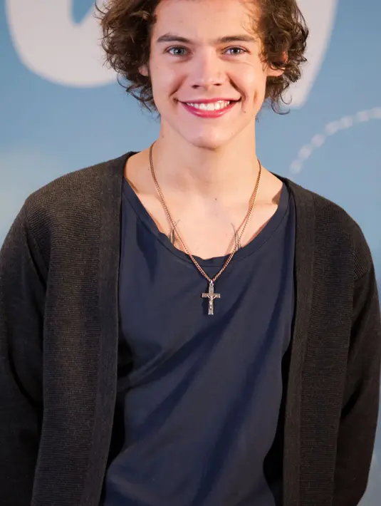 Tahun 2010 silam ketika Harry baru berusia 16 tahun, ia pernah mengikuti ajang pencarian bakat di sebuah televisi, The X-Factor. (Bintang/EPA)