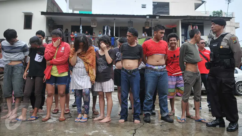 20160302-20 Orang Diringkus Saat Pesta Narkoba di Tanah Kusir-Jakarta