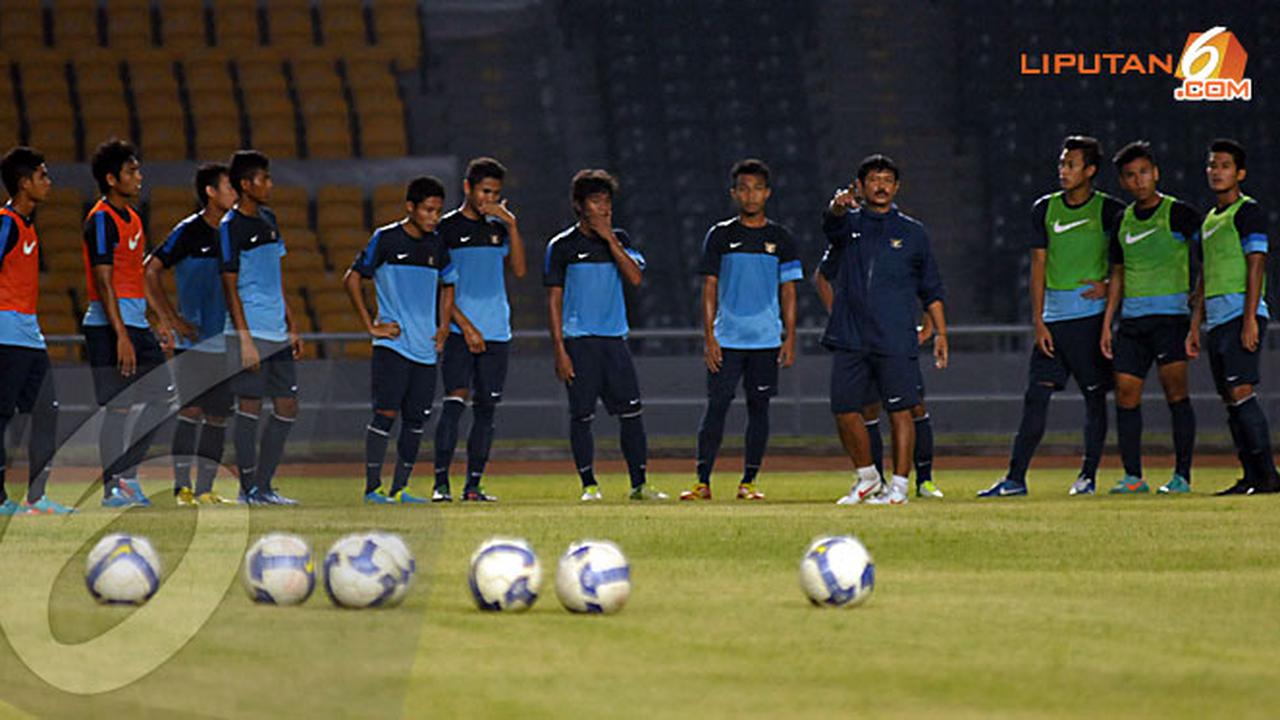 timnas-u19-latihan-131108c.jpg