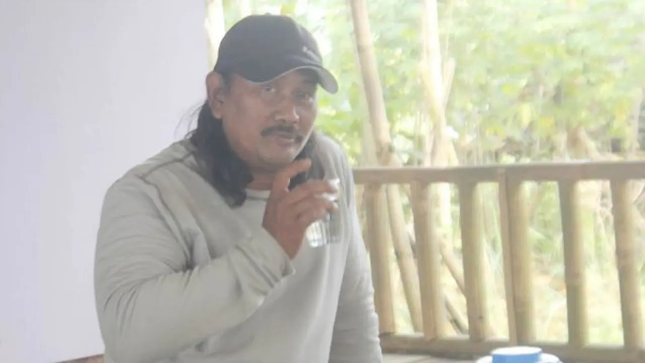 Herning Sukendro si Ken Ken Wiro Sableng yang kini hidup sebagai seorang petani. (Sumber foto: Merdeka.com/Dede Rosyadi)