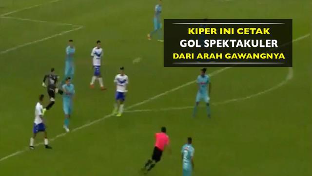 Kiper asal Argentina, Matias Dituro, cetak gol jarak jauh dari kotak penaltinya sendiri di Liga Bolivia.