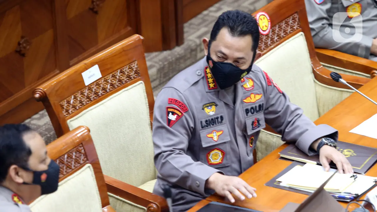 FOTO: Kapolri Rapat Kerja dengan Komisi III DPR