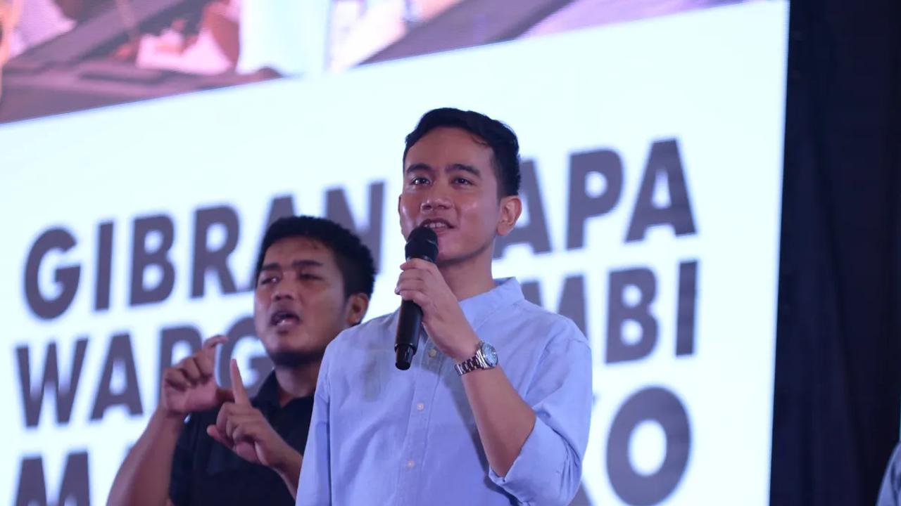 <br>Nusron kemudian menjelaskan soal Gibran yang tak muncul dalam dialog cawapres.&nbsp;