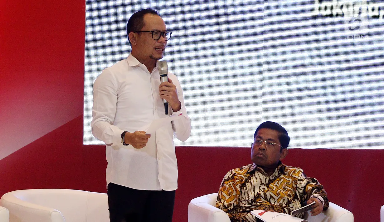 Menaker Hanif Dakiri dan Mensos Idrus Marham dalam silaturahmi mantan napi dengan korban terorisme di Jakarta, Rabu (28/2). Lebih dari 125 bekas napi teroris dipertemukan dengan sekitar 50 orang korban terorisme. (Liputan6.com/JohanTallo)