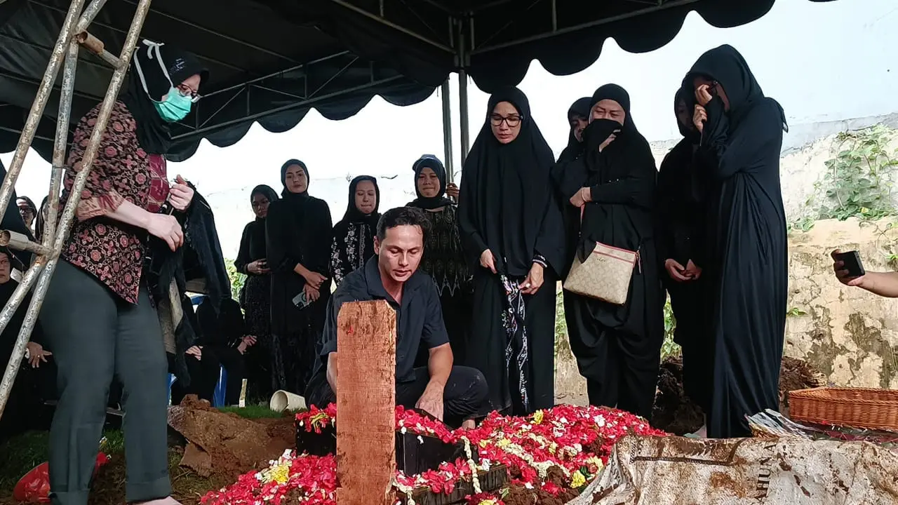 Andhika Pratama dan Ussy Sulistiawaty
