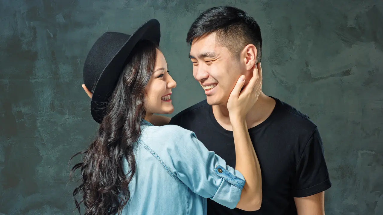 pasangan cinta
