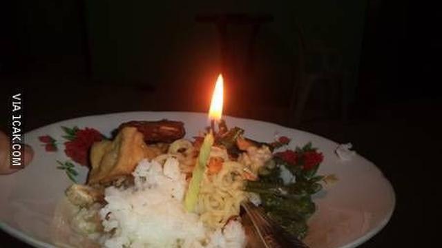 Kreatif, 6 Potret Kue Ulang Tahun Ini Terbuat dari Nasi