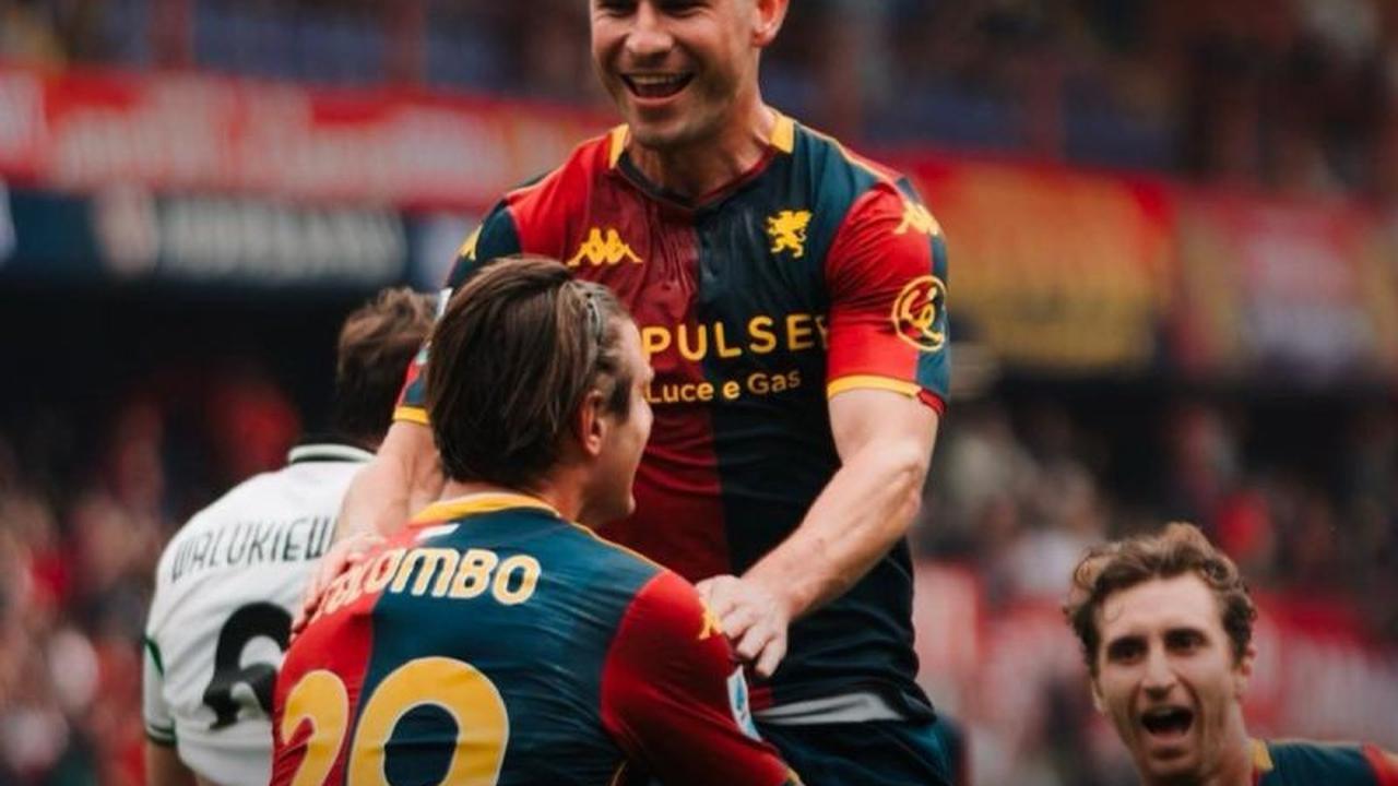 Diwarnai Dua Kartu Merah, Sassuolo Kalah dari Genoa 1-2 di Liga Italia