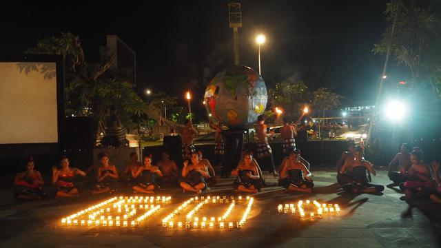 Selebrasi Switch Off Earth Hour 2018 Bali