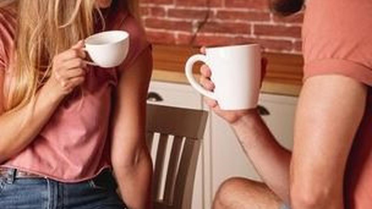 <b>5. Cerita Lucu Untuk Pacar: Orang Berkaki Empat</b><br>