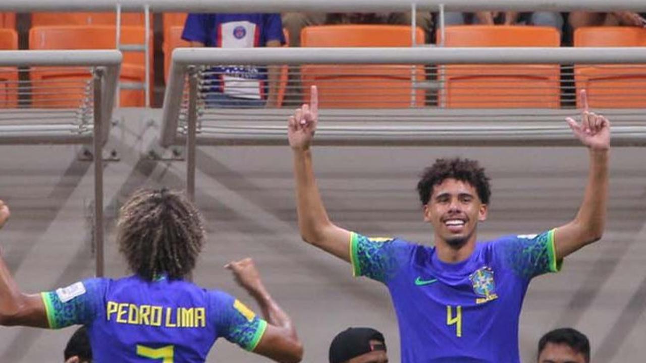 Kedua gol Brasil dicetak  Kaua Elias (43') dan Joao Pedro de Mata (54').