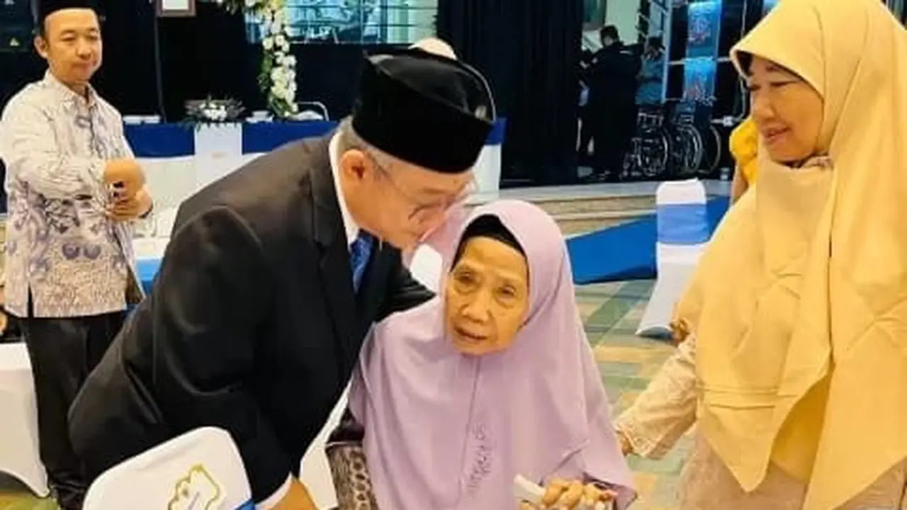Menteri Pendidikan Dasar dan Menengah (Mendikdasmen) Abdul Mu’ti saat Sertijab Kemendikbudristek pada Senin (21/10/2024).