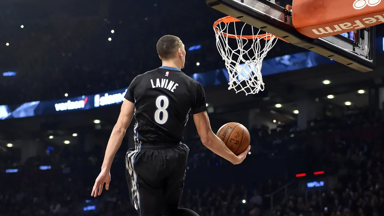Zach LaVine Juara Kontes Slam Dunk NBA All-Star 2016