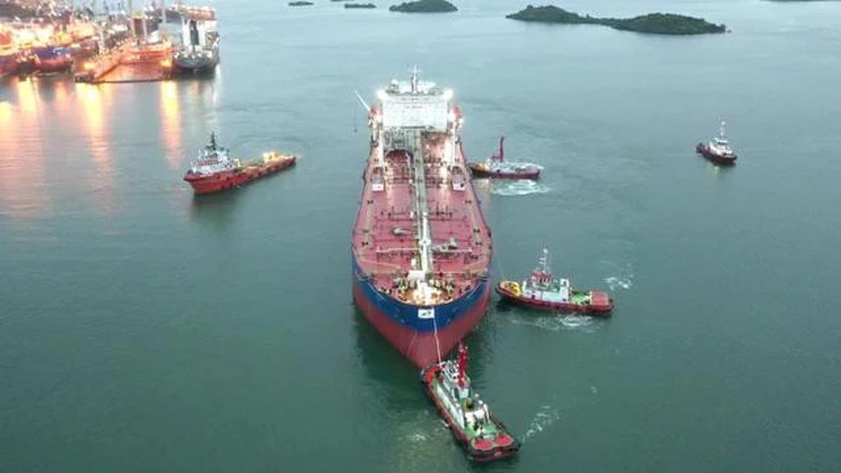 Dua Kapal Pertamina Terjebak di Selat Hormuz, Pemerintah Lakukan Negosiasi