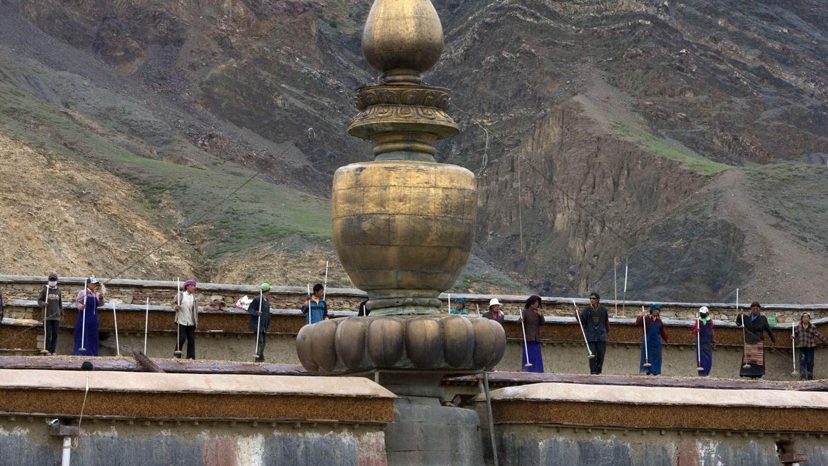 Gempa M6,8 Guncang Kota Terbesar Ketiga di Tibet, Bikin Bangunan Hotel di Nepal Goyang