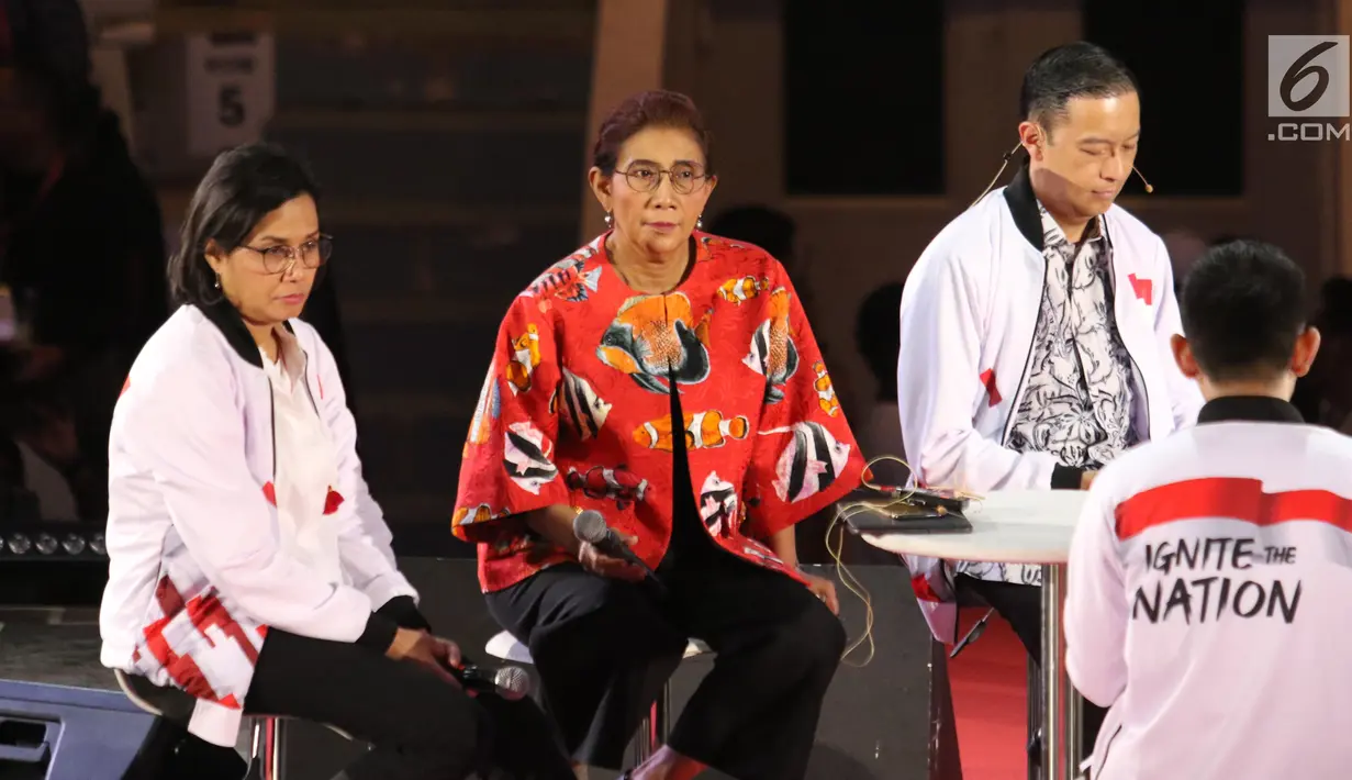 Menkeu Sri Mulyani (kiri), Menteri KKP Susi Pudjiastuti (tengah) dan Kepala Badan Koordinasi Penanaman Modal Thomas Lembong saat memberikan mentoring kepada peserta Gerakan Nasional 1000 Startup Digital di Senayan, Jakara, Minggu (18/8/2019). (Liputan6.com/Angga Yuniar)
