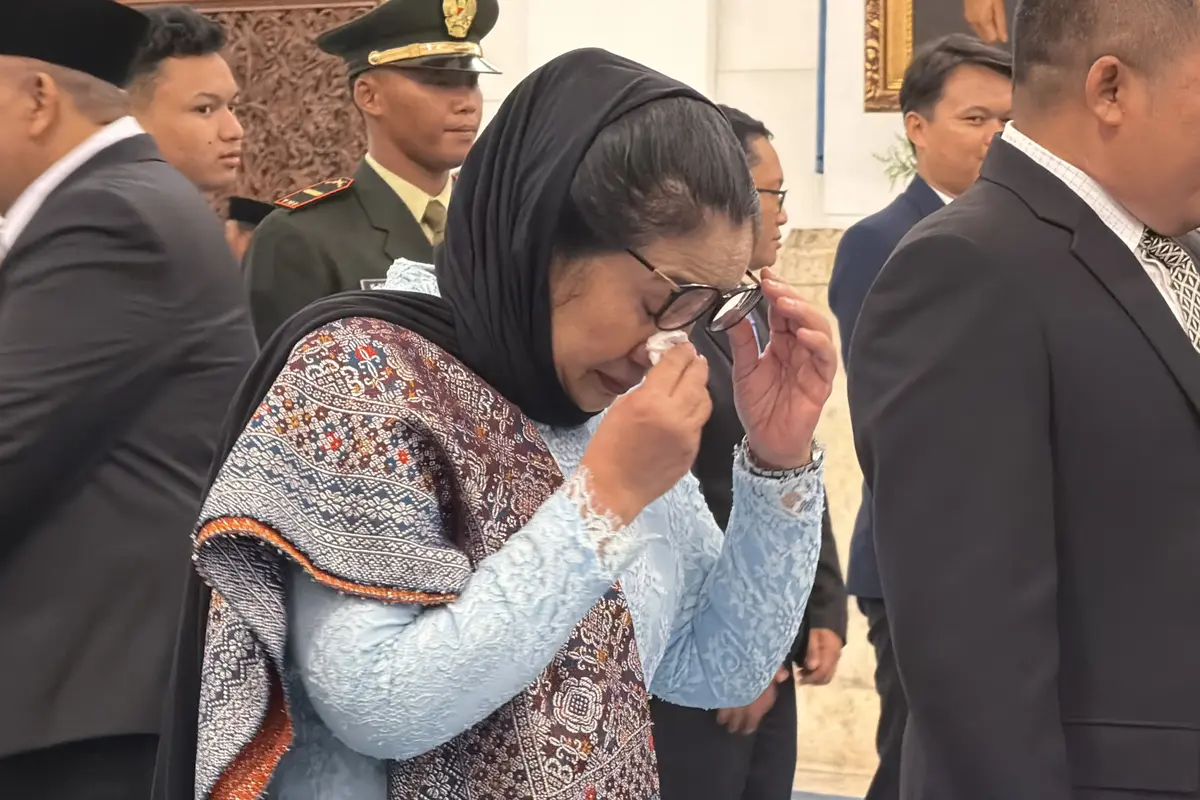 Nanik S Deyang menangis terharu usai dilantik Presiden Prabowo Subianto menjadi Kepala BGN.