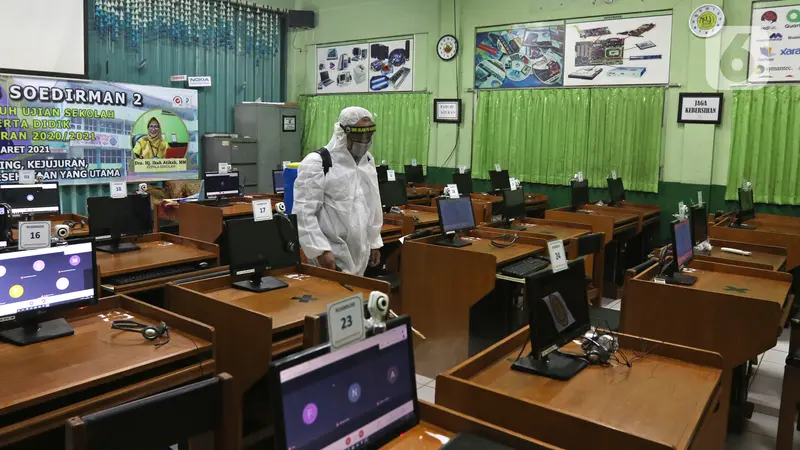 FOTO: Persiapan Sekolah Jelang Pembelajaran Tatap Muka di DKI Jakarta