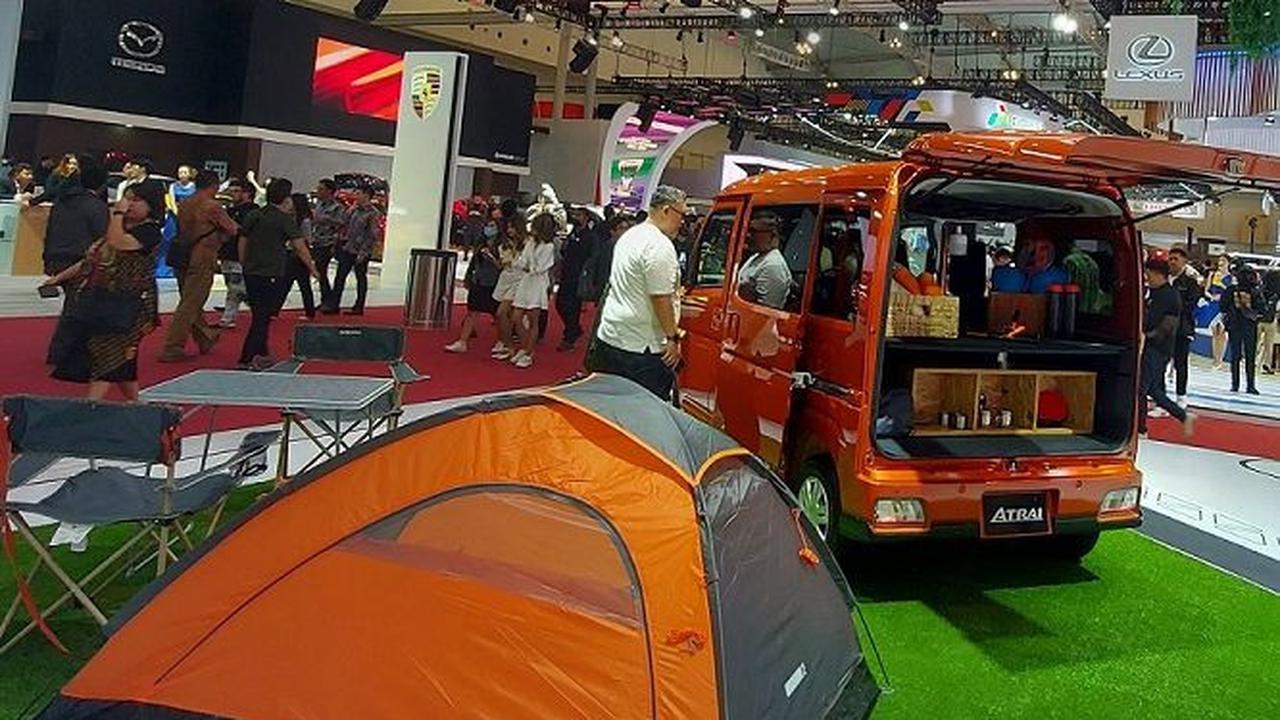 "Daihatsu menampilkan Atrai di GIIAS 2023 sebagai salah satu kei car terlaris di Jepang. Atrai juga
multifungsi yang&nbsp; dapat digunakan berbagai aktivitas, seperti kegiatan sehari-hari, rekreasi,
keperluan bisnis, sekaligus kendaraan ramah lingkungan