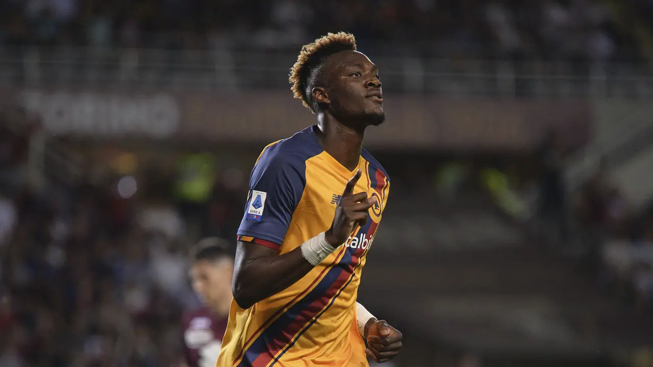 Foto: Aksi Impresif Tammy Abraham saat Bawa AS Roma Kunci Peringkat Keenam Liga Italia