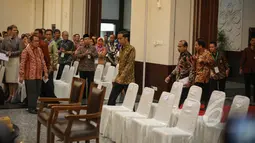 Presiden Joko Widodo tiba di Kantor Kementerian PPN/Bappenas untuk mengikuti acara peluncuran Inpres tentang Aksi Pencegahan dan Pemberantasan Korupsi, Jakarta (26/5/2015). Inpres dimaksud adalah Inpres Nomor 7 Tahun 2015. (Liputan6.com/Faizal Fanani)