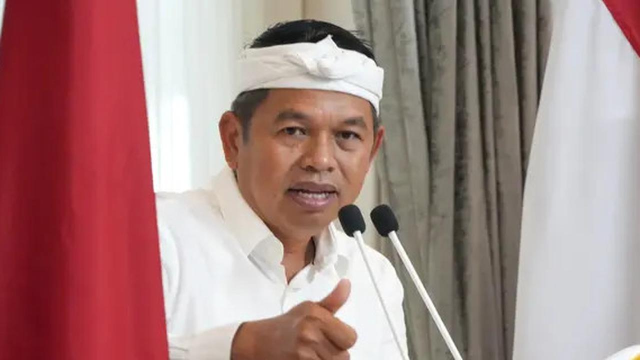 VIDEO: Mendidih! Dedi Mulyadi Emosi Ungkap Proyek Triliunan di Jabar, Duit Negara Dibagi 5 Orang