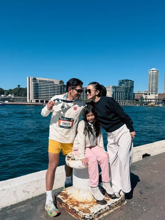 Ririn Ekawati berikan support penuh untuk Ibnu Jamil di Sydney Marathons. Ini menjadi marathon terakhir Ibnu Jamil untuk memenuhi The 7 World Major Marathons [@ririnekawati]
