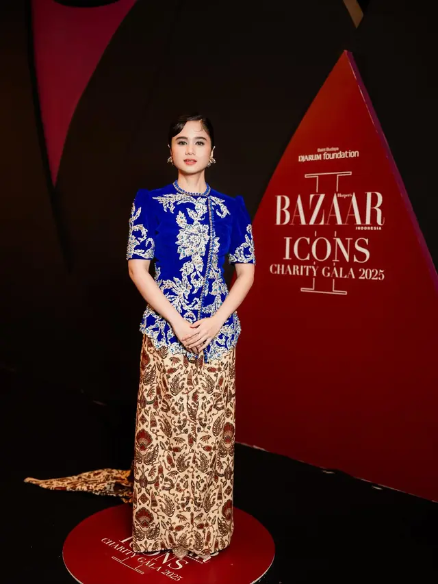 Potret Tissa Biani Pakai Kebaya Modern Siluet Encim Bordir, Kompak Bareng Dul Jaelani
