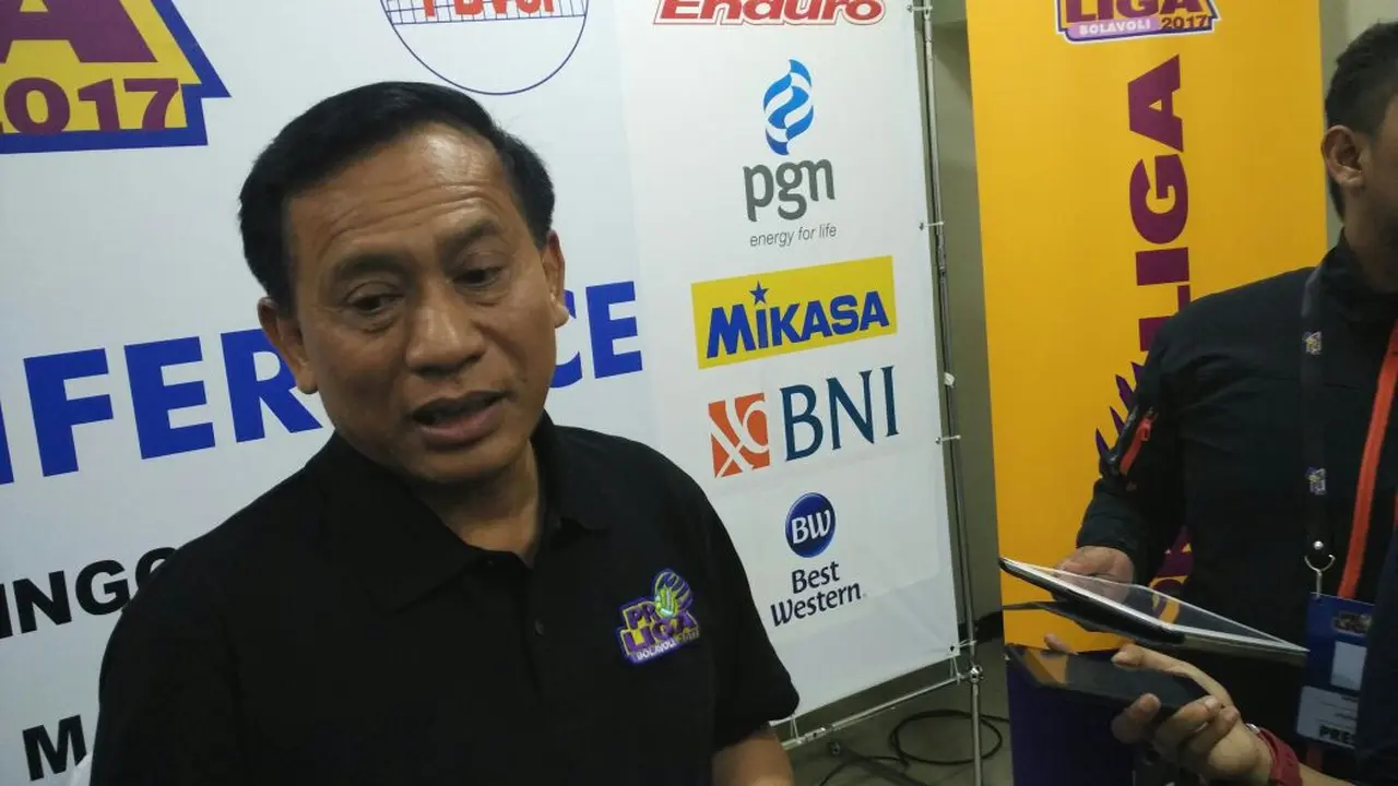 Ketua Umum PBVSI Imam Sudjarwo