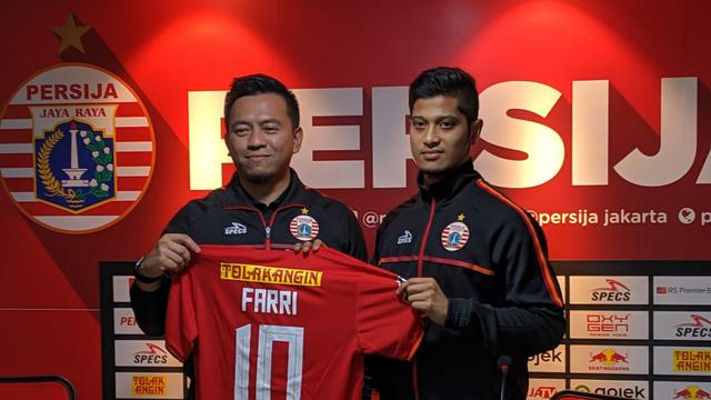 Persija memperkenalkan Farri Agri sebagai rekrutan anyar di Kantor Persija, Setiabudi, Jakarta Selatan, Rabu (18/9/2019).