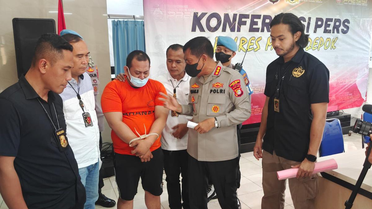 Kerap Cekcok Soal Perceraian, Suami di Depok Tega Bacok Istri dan Anak hingga Tewas