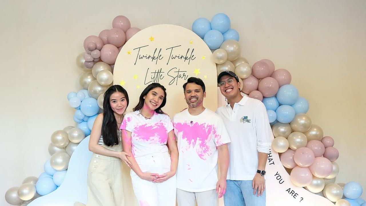 Potret Acha Sinaga Gelar Gender Reveal Anak Ketiga, Terkejut dan Bahagia Akan Dikaruniai Seorang Putri