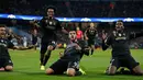 Penyerang Juventus, Alvaro Morata (kedua kanan) melakukan selebrasi usai mencetak gol ke gawang City pada laga grup D Liga Champions di Etihad Stadium, Rabu (16/9/2015). Juventus menang atas Manchester City dengan skor 2-1. (Reuters/Phil Noble)