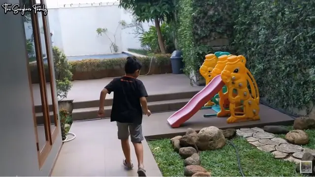 Rumah Lama Shireen Sungkar