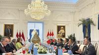 Working Lunch Presiden Prabowo Subianto saat kunjungan kenegaraan Presiden Peru Dina Ercilia Boluarte Zegarra di Istana Merdeka Jakarta, Senin (11/8/2025). (Liputan6.com/Lizsa Egeham)