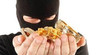 Polisi Bekuk Perampok yang Gondol 2 Kg Emas di Jember