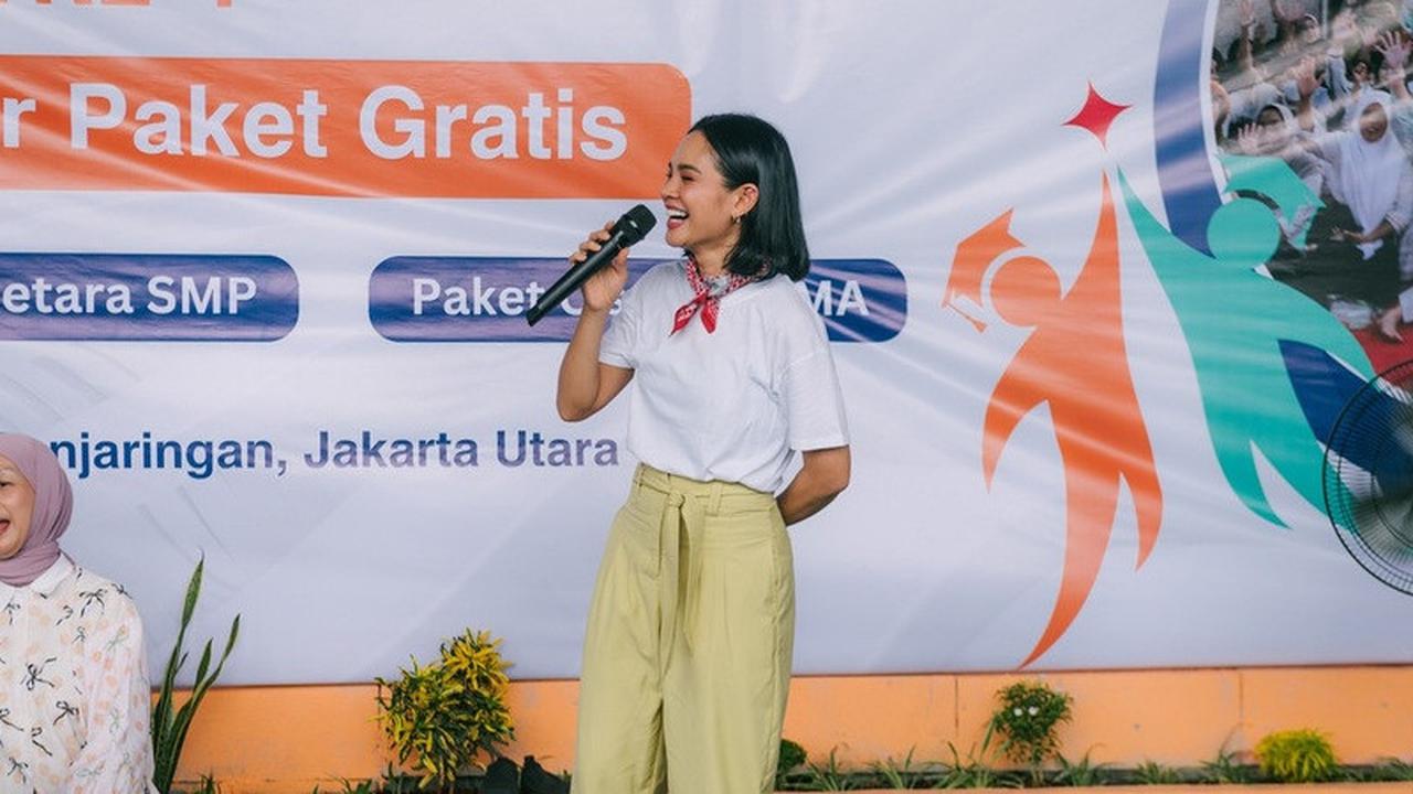 Salut! Potret Andien Aisyah Buka Sekolah Gratis di Tengah Tumpukan Sampah Daerah Rawa Bebek Tuai Banyak Pujian