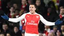 Gelandang Serang - Alexis Sanchez (Arsenal), kecepatan dan nalurinya menusuk jantung pertahanan lawan membuat pria Cile ini menjadi andalan untuk mendobrak lini belakang lawan. (EPA/Facundo Arrizabalaga) 