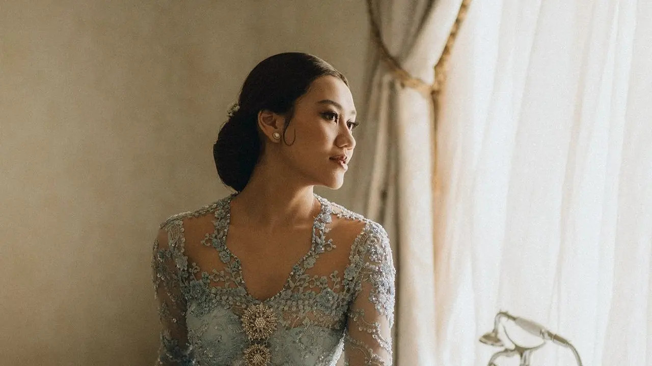 Makna Motif Rumah Adat di Punggung Kebaya Aaliyah Massaid Saat Dilamar Thoriq Halilintar
