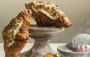 HUT ke-81 RI, Bawang Merah Bawang Putih hingga Malin Kundang Jadi Inspirasi 3 Croissant Edisi Terbatas