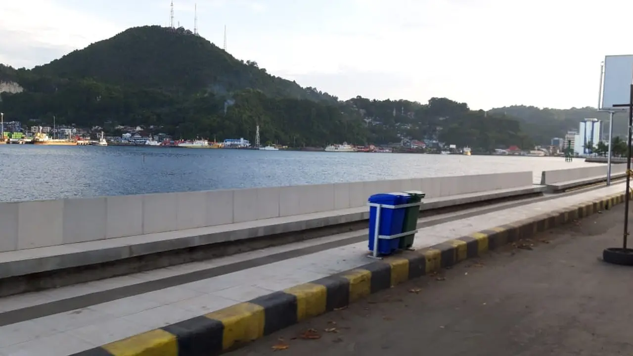 Kupang di Pantai Dok II Jayapura