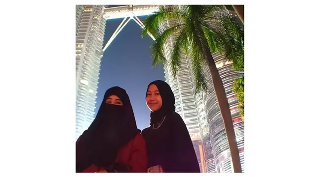7 Potret Kebersamaan Adiba Khanza dan Sang Ibunda Umi Pipik, Selalu Kompak