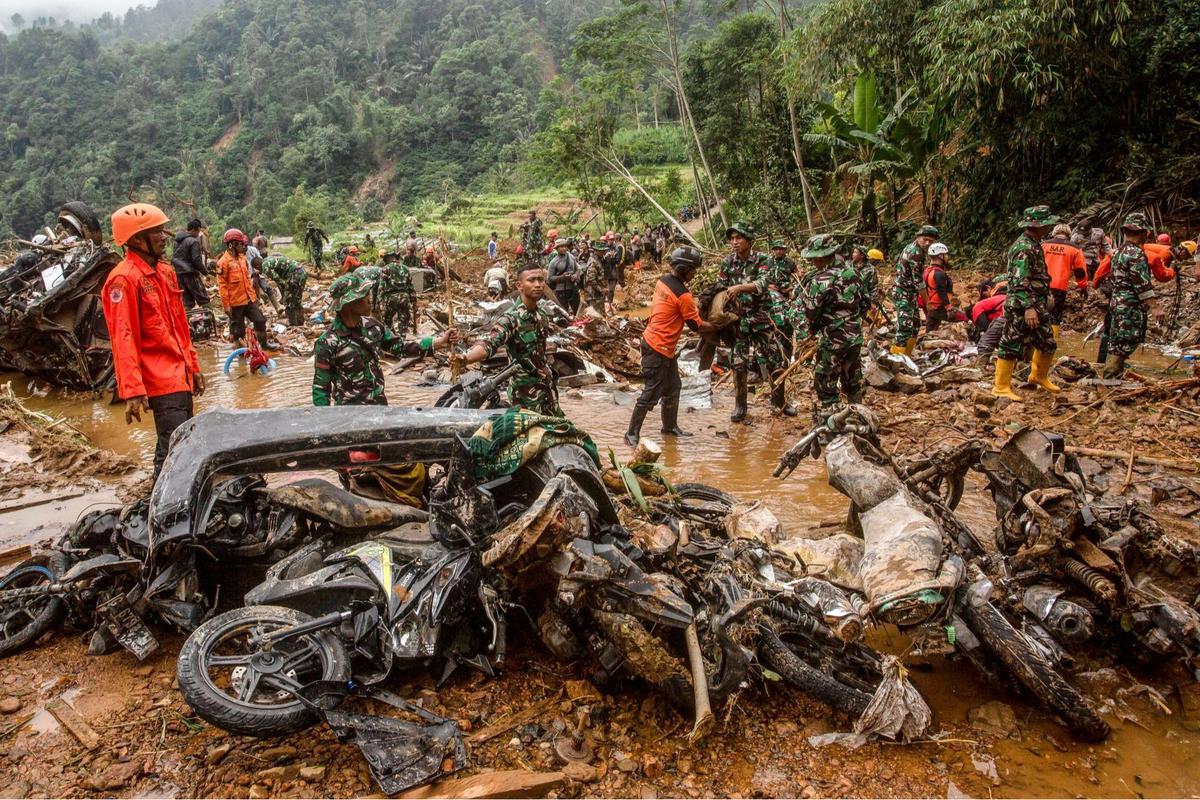 Potret Bencana Tanah Longsor Pekalongan, Korban Tewas Bertambah Jadi 21 orang