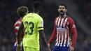 Diego Costa - Dia bukan cuma kasar, Costa memang merupakan pemain yang tempramental dan licik. Kadang acap memprovokasi pemain lawan. Ketika menghadapi Madrid pada 2013, Costa tertangkap kamera meludahi Sergio Ramos dua kali. (AFP/Oscar Del Pozo)