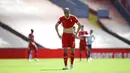 Pemain Liverpool Fabinho bereaksi pada akhir laga melawan Newcastle United pada pertandingan Liga Inggris di Stadion Anfield, Liverpool, Inggris, Sabtu (24/4/2021). Pertandingan berakhir imbang 1-1. (David Klein, Pool via AP)