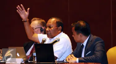Kepala BNPT, Komjen Pol Saud Usman Nasution memberikan pernyataan saat diskusi FPCI Public Forum di Hotel Borobudur Jakarta, Selasa (8/12/2015). Diskusi membahas Pergeseran Koalisi Internasional Melawan ISIS. (Liputan6.com/Helmi Fithriansyah)